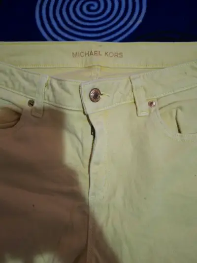 Pantalones amarillos Michael Kors para mujer - miniatura 2