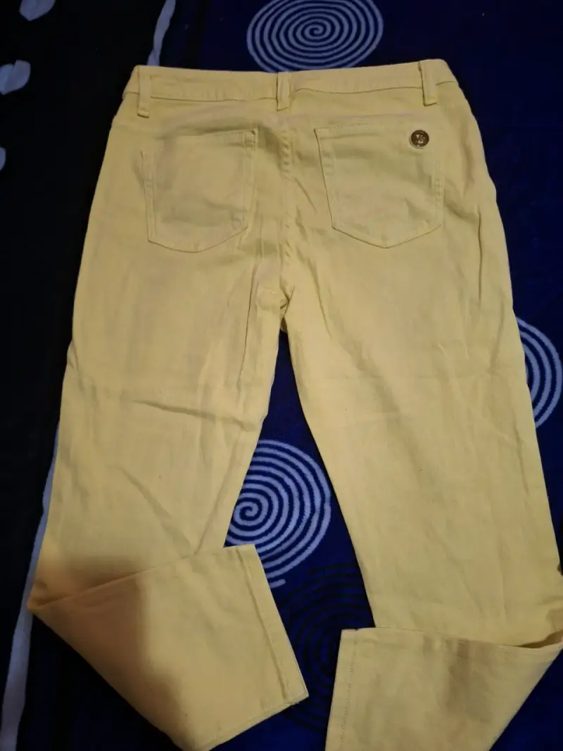 Pantalones amarillos Michael Kors para mujer - 4