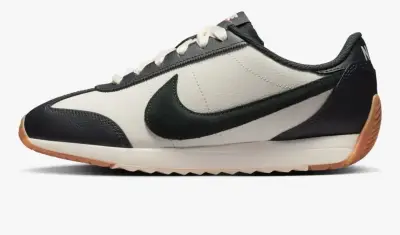 Zapatillas deportivas Nike blancas y negras - miniatura 1