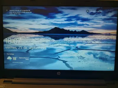 Notebook HP con pantalla de 15 pulgadas - miniatura 1
