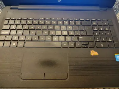 Notebook HP con pantalla de 15 pulgadas - miniatura 3