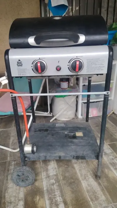 Parrilla a gas Beef Maker con dos quemadores - miniatura 1