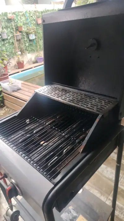 Parrilla a gas Beef Maker con dos quemadores - miniatura 4