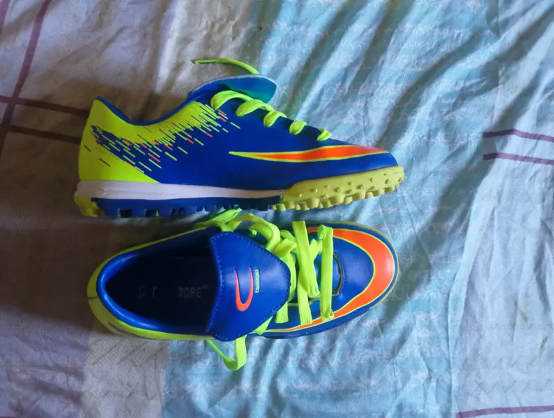 Zapatillas de fútbol para niños Conmodre azul y verde - 2