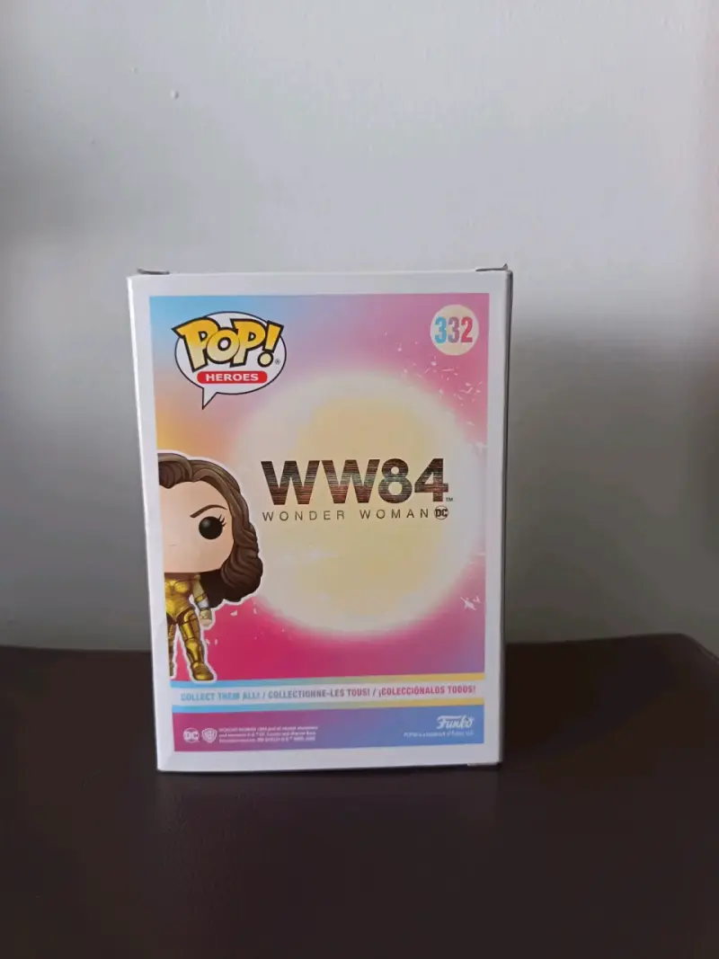 Figura Funko Pop Wonder Woman Golden Armor - 2