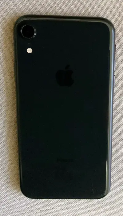 iPhone XR negro en buen estado - miniatura 2