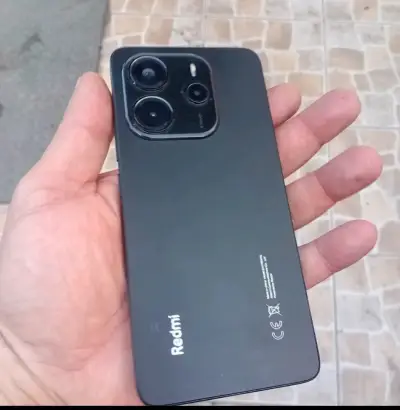 Smartphone Xiaomi Redmi con triple cámara - miniatura 4