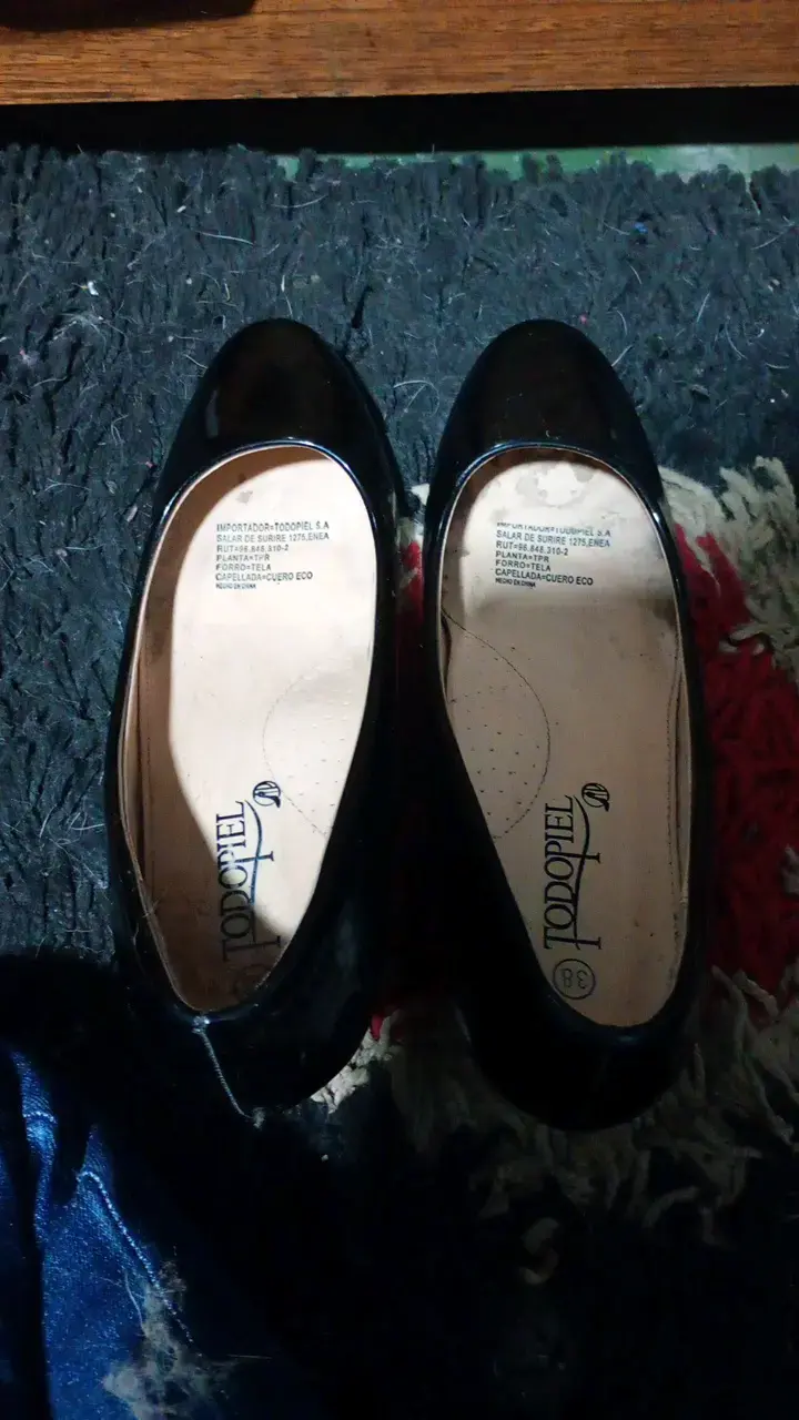 Zapatos de charol negros Todopiel