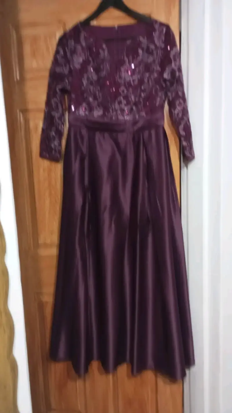 Vestido de fiesta largo morado con encaje - 2