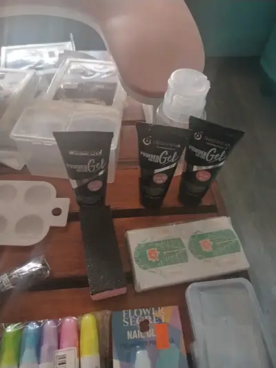 Kit completo de manicura con tips y accesorios - miniatura 5