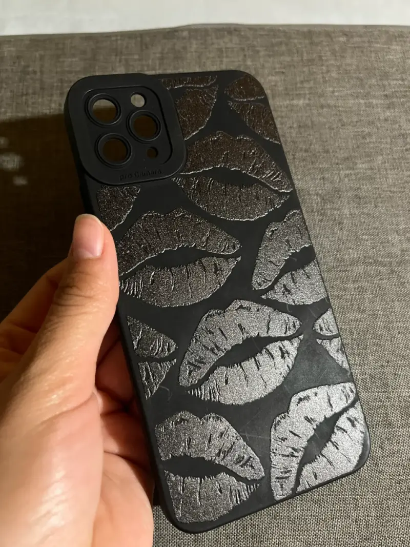 Funda para iPhone 11 Pro Max con diseño de labios - 2