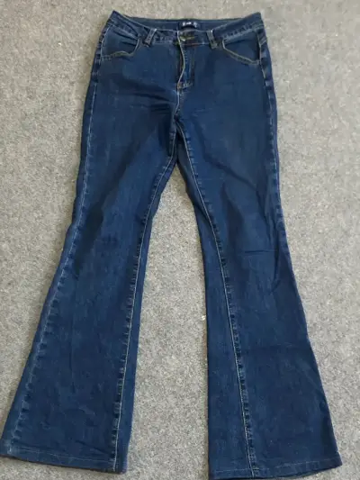 Jeans flare marca EZ - miniatura 1