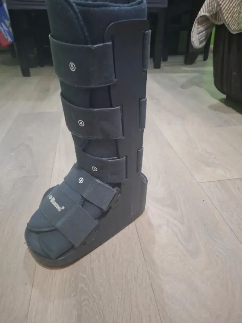 Bota ortopédica Blunding negra ajustable - 3