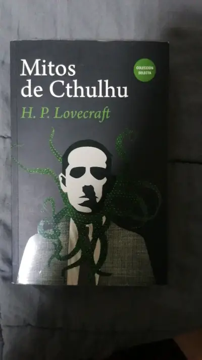 Libro Mitos de Cthulhu de H.P. Lovecraft - miniatura 1