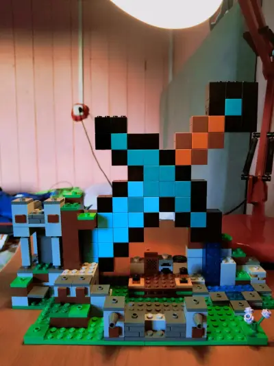 Lego Minecraft The Sword Outpost - miniatura 1