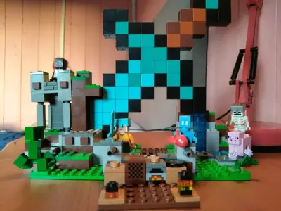 Lego Minecraft The Sword Outpost - miniatura 4