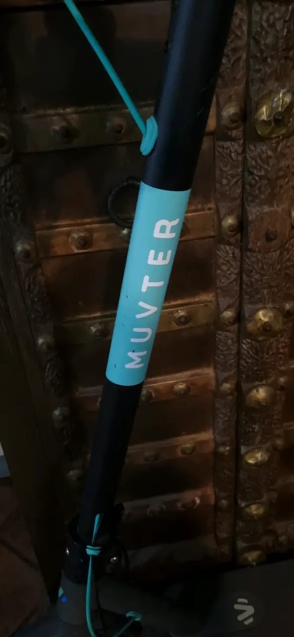 Scooter eléctrico Muvter con cargador - 3