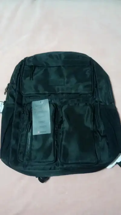 Mochila negra Xtrem Queens 25L para laptop - miniatura 1