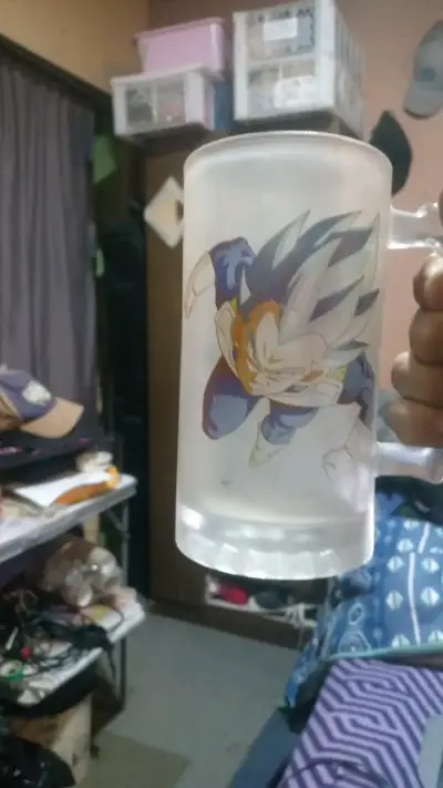 Vaso de vidrio con diseño de anime - miniatura 1