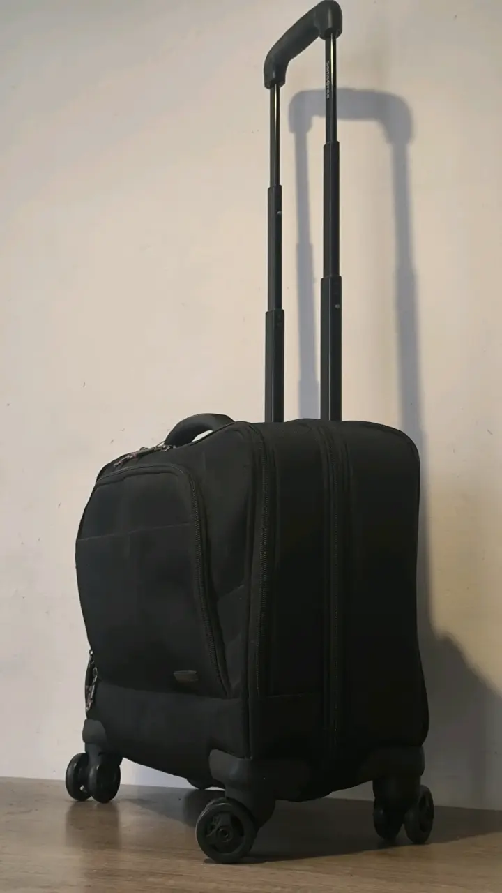 Maleta de viaje negra Samsonite con ruedas - 3