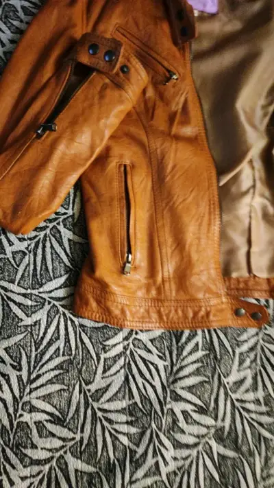 Chaqueta de cuero marrón para mujer - miniatura 4