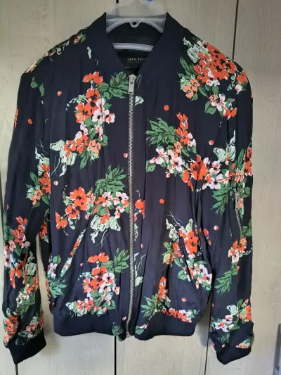 Chaqueta bomber floral Zara Basic - miniatura 1