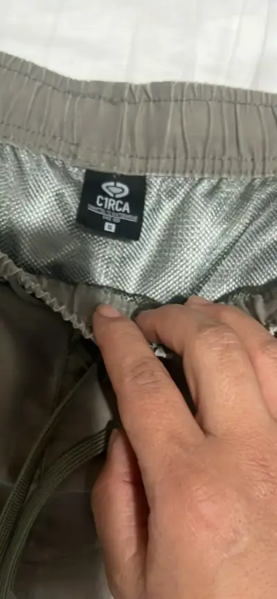 Shorts grises Circa para hombre - miniatura 2