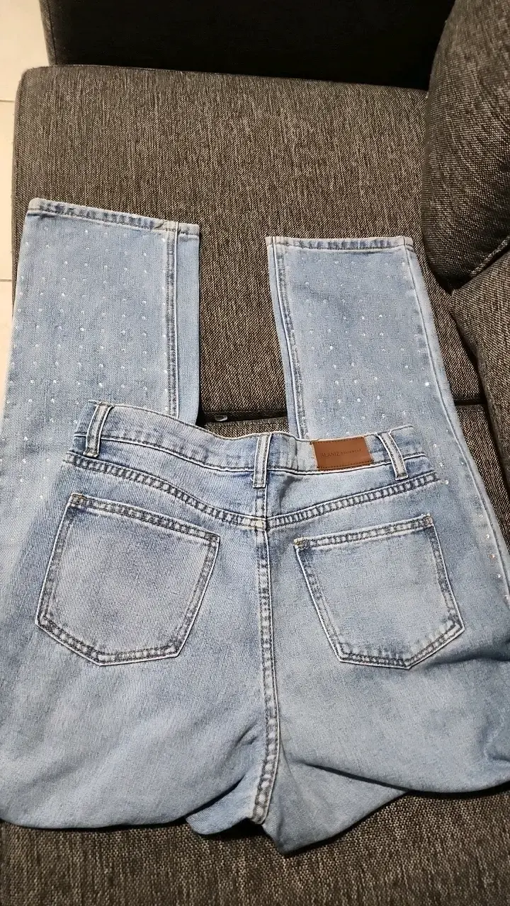 Jeans de mujer con detalles brillantes - 2