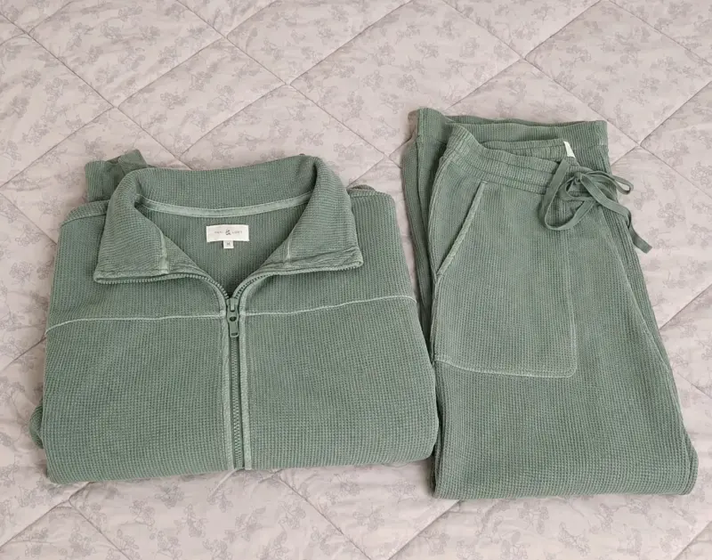 Conjunto de sudadera y pantalón Lou & Grey verde - 4