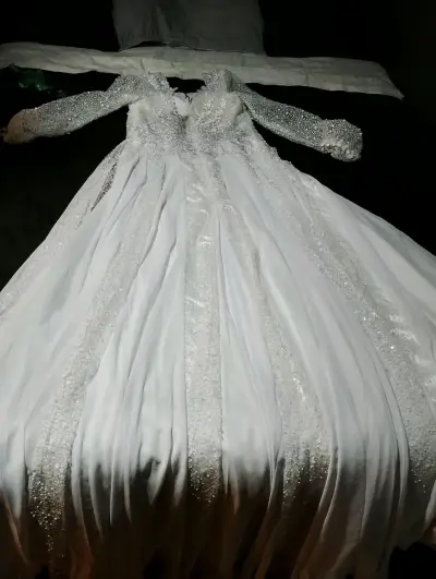 Vestido de Novia Blanco con Encaje y Lentejuelas - miniatura 2
