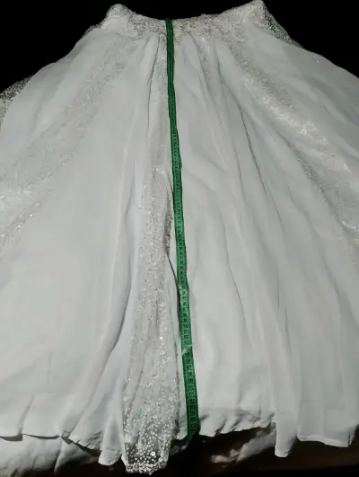 Vestido de Novia Blanco con Encaje y Lentejuelas - miniatura 5