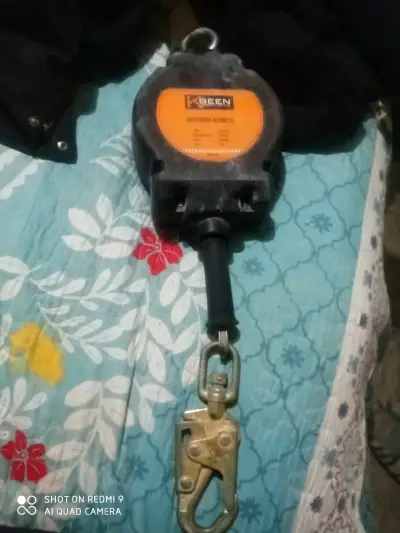 Retráctil de seguridad Keen con gancho - miniatura 1