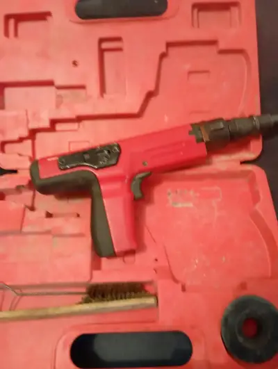 Pistola de Clavos Kairos A301T en Maletín - miniatura 1