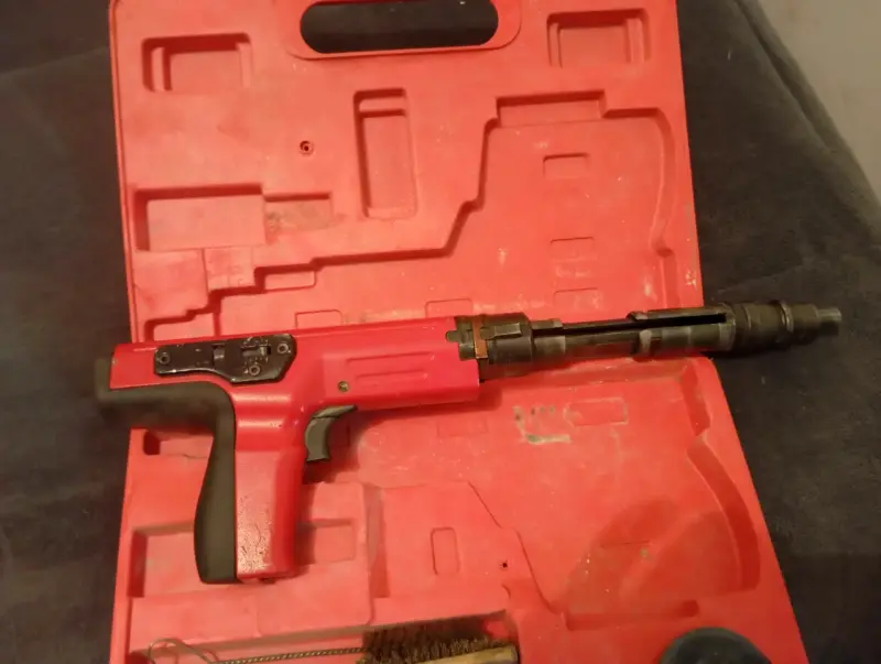 Pistola de Clavos Kairos A301T en Maletín - 2