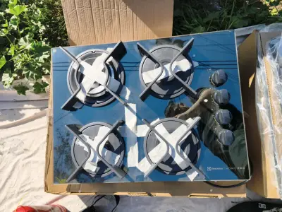 Encimera a gas Electrolux Home Pro 4 quemadores - miniatura 1