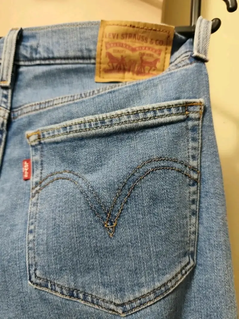 Jeans de mujer Levi's azul claro - 3