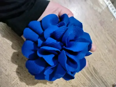 Flor de tela Sofía para el cabello - miniatura 2