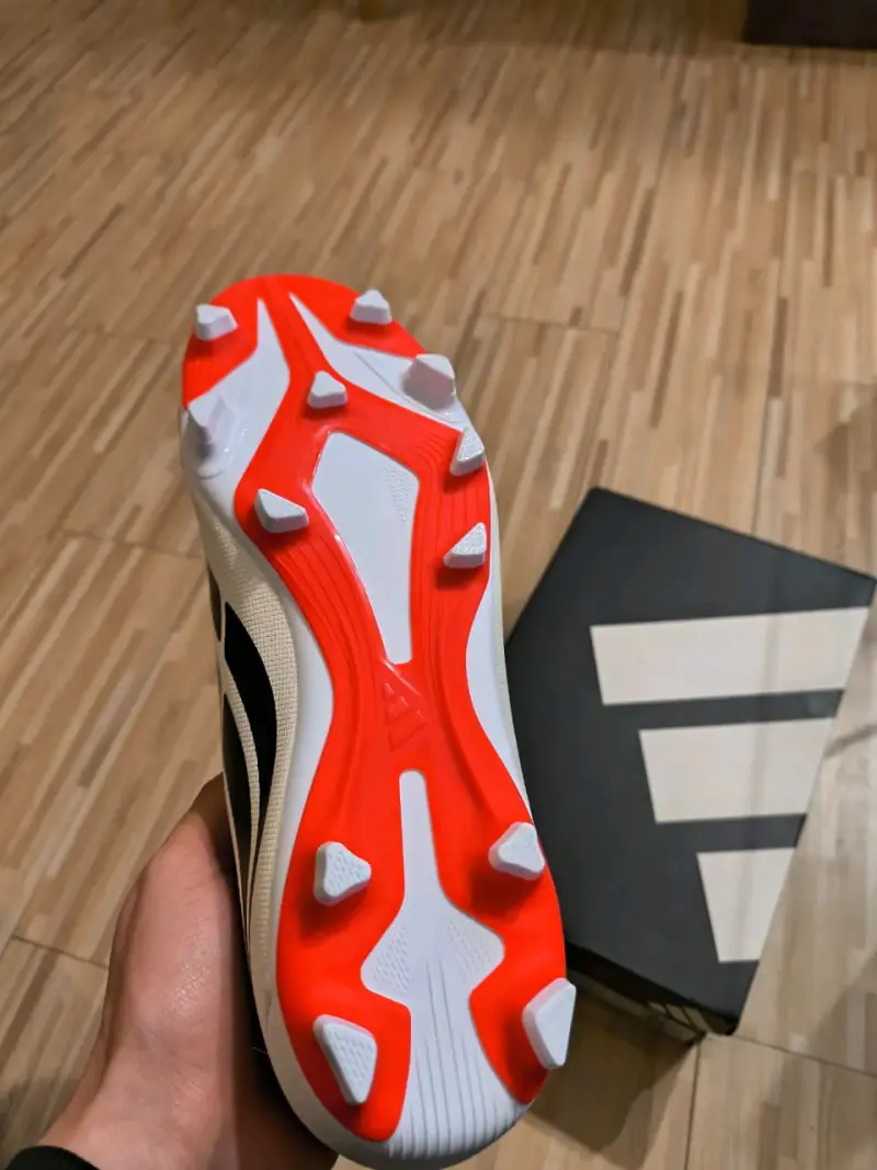 Zapatillas de fútbol Adidas Predator Club rojas - 2