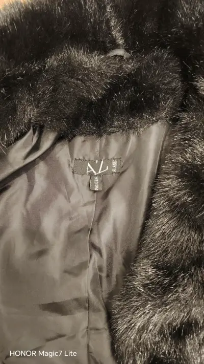 Chaqueta corta de piel sintética negra - miniatura 3