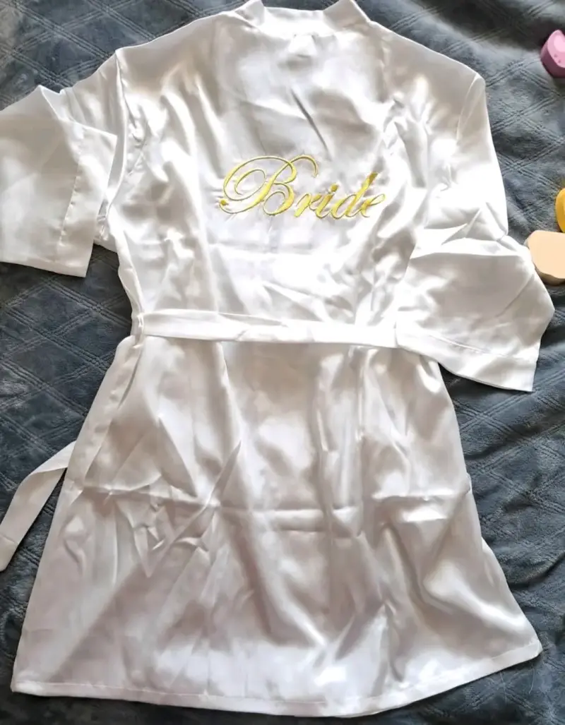 Bata de novia y dama de honor en satén - 1