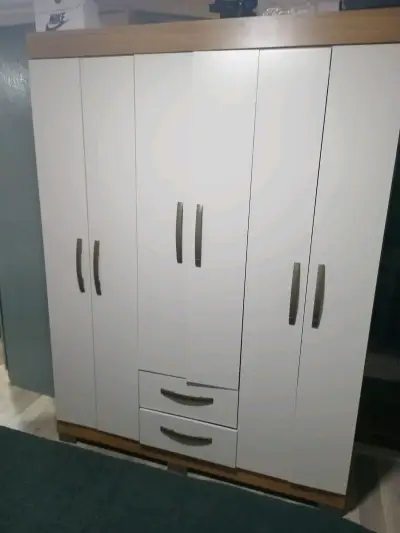 Closet de Madera Blanco con Puertas y Cajones - miniatura 1