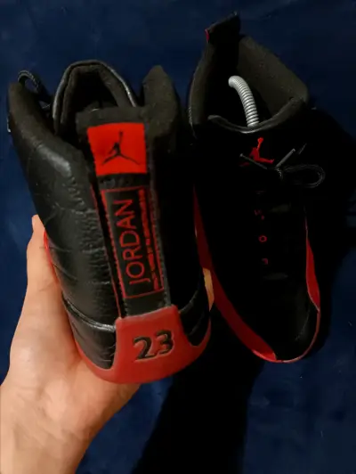 Air Jordan Retro 12 Flu Game - miniatura 3