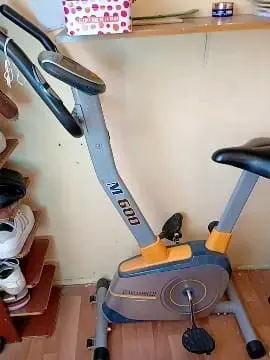 Bicicleta estática Bianchi M600 en buen estado - 2