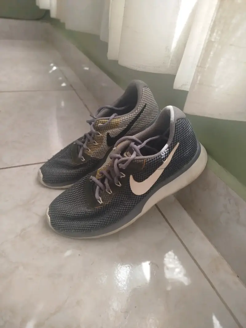 Zapatillas deportivas Nike grises para hombre