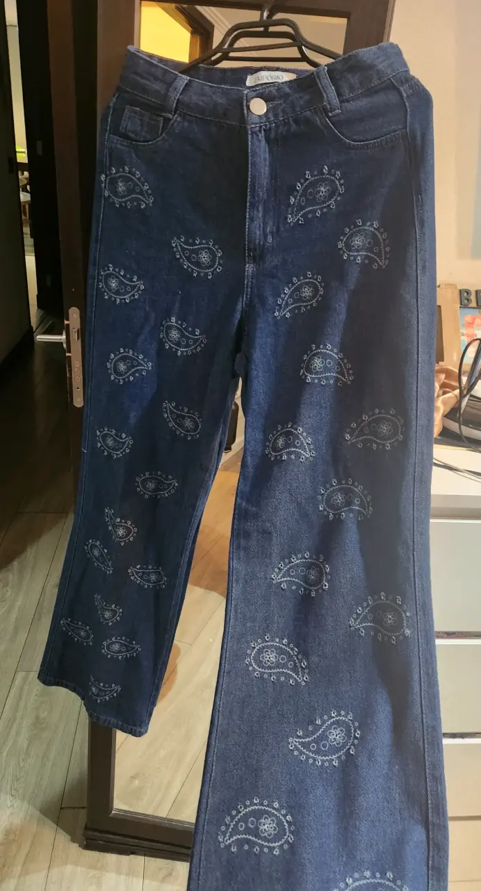 Jeans azules con diseño paisley Empório - 2