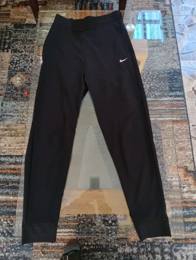 Pantalones deportivos negros Nike Dri-Fit para hombre - 1