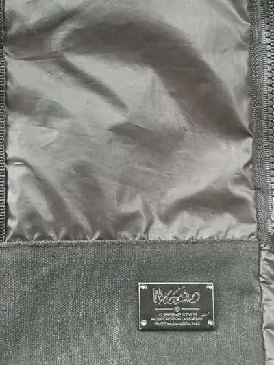 Mochila negra estilo urbano de calidad - miniatura 1