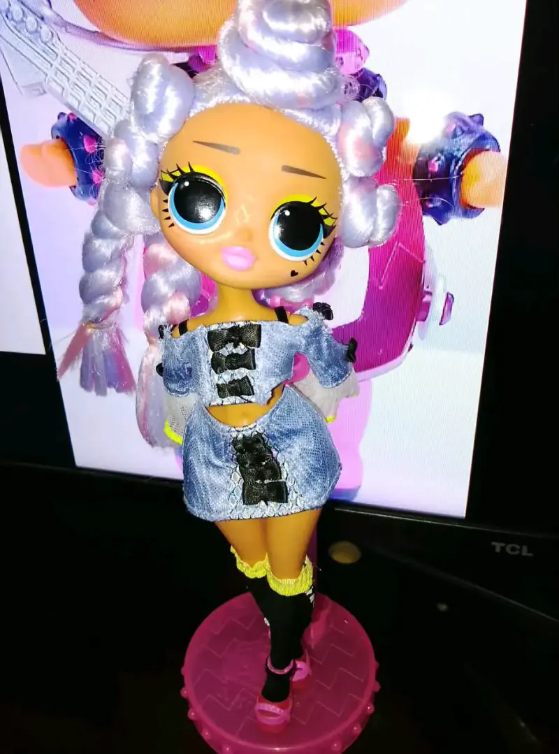 Muñeca LOL Surprise con vestido azul y accesorios - 1