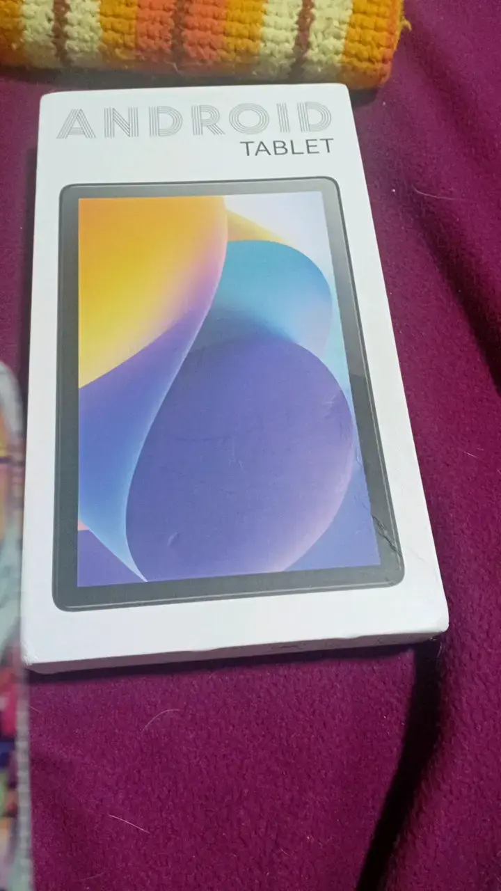 Tablet Android con pantalla colorida - 1