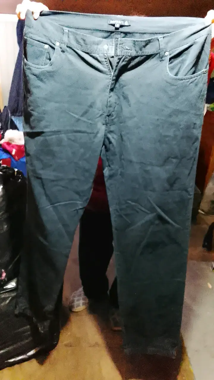 Pantalones de mezclilla negros para hombre